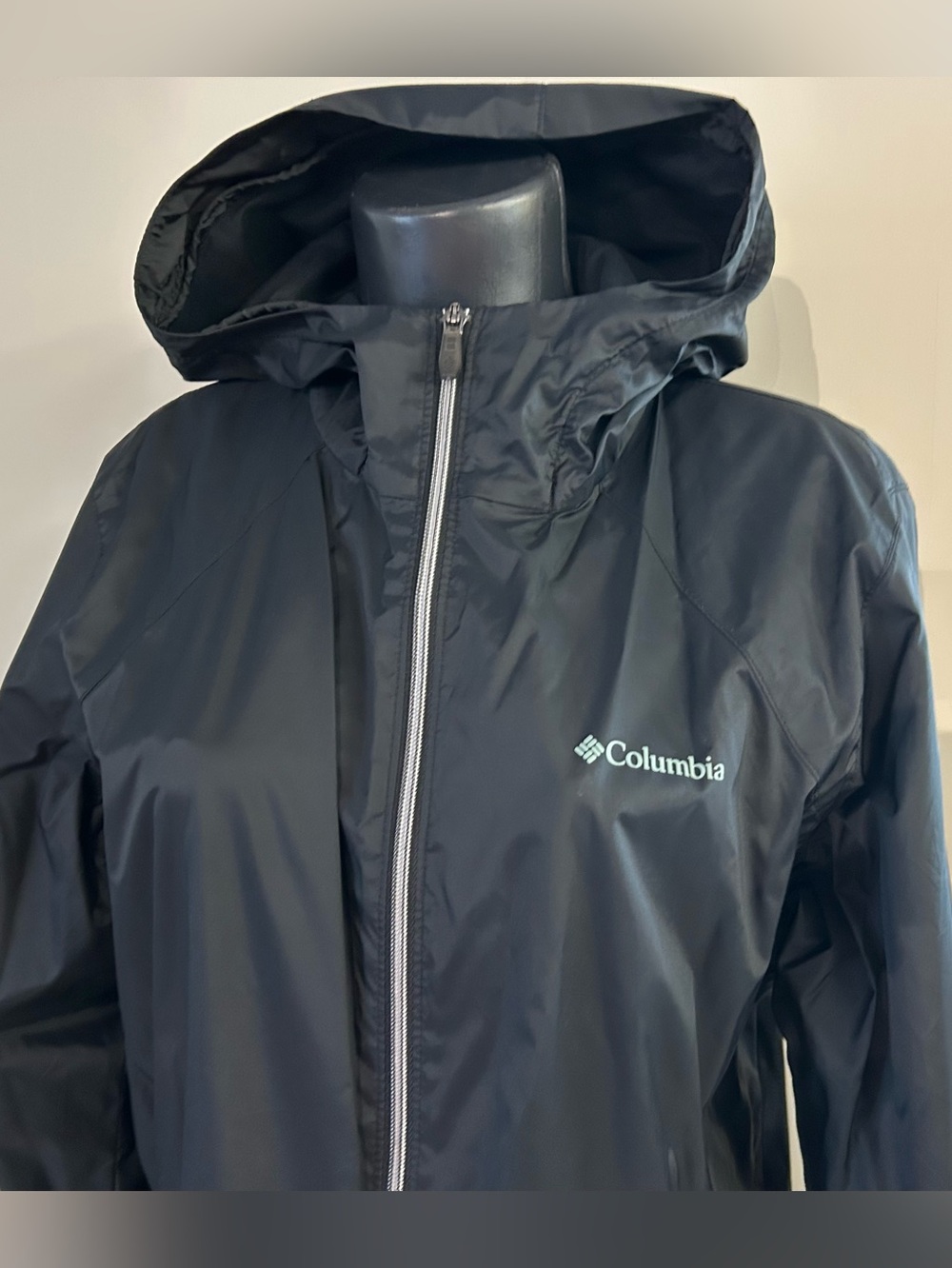 COLUMBIA Omni-Tech women’s size XL jacket